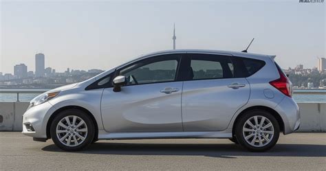 „Nissan Note“ bendras vaizdas mieste