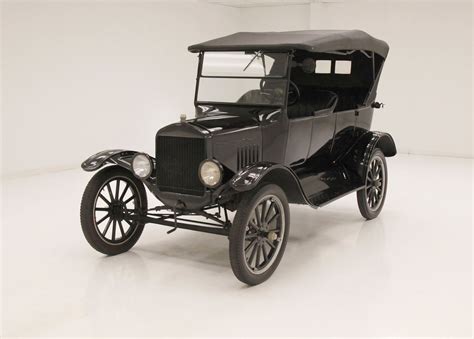 Istorinė nuotrauka: pirmasis Ford Model T