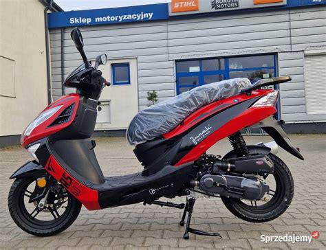 Teminis motorolerio Junak 607 nuotrauka