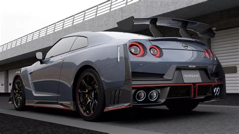 Nissan GT-R NISMO nuotrauka trasoje