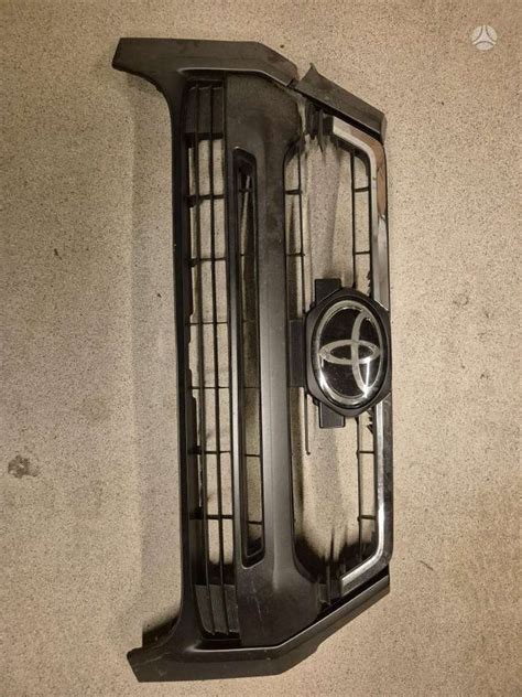 Toyota Hilux interjero ir eksterjero detalės