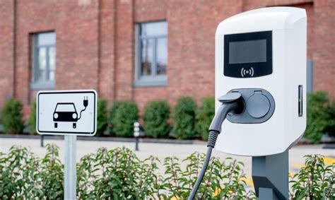 Elektromobilio įkrovimo stotelės ir jungčių schemos