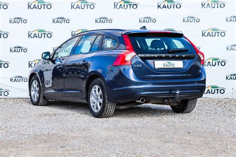 Volvo S80 pirmoji ir antroji karta (automobilio eksterjero nuotrauka)
