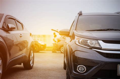 Teminė nuotrauka apie daužtų automobilių supirkimą