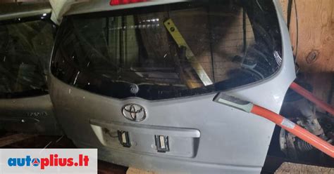 Toyota Corolla Verso galinis valytuvas veiksme