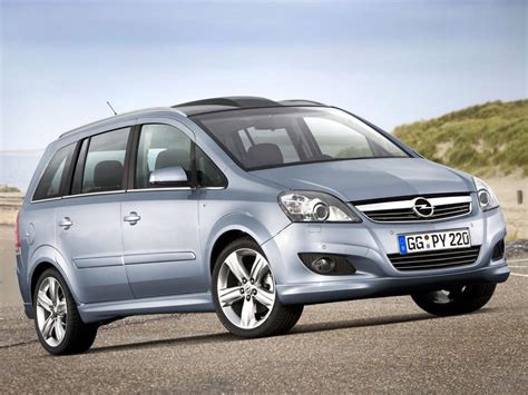 Opel Zafira B automobilis su 1.7 CDTI varikliu