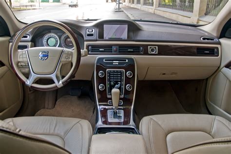 Volvo S80 II salono interjeras