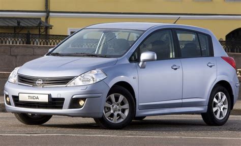 Nissan Tiida I 1.5 dCi Visia variklio skyrius