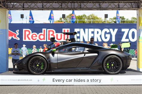 Lietuviškas komponentinis superautomobilis „Rhino RR01“