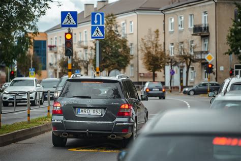 Lengvųjų komercinių automobilių (N1) ir keleivinių automobilių (M1) kėbulo kodų lentelė