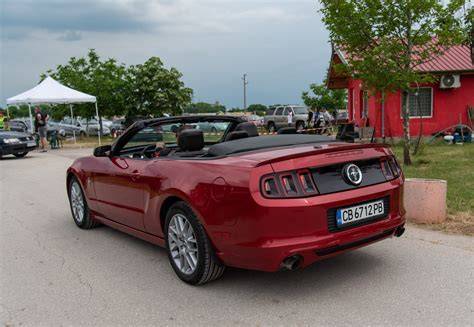 Ford Mustang Mustang V (facelift 2012) techniniai duomenys ir palyginimas diagramoje