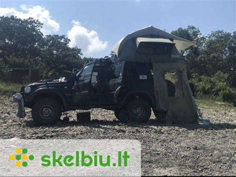 Stogo skersinių pavyzdys ant automobilio stogo