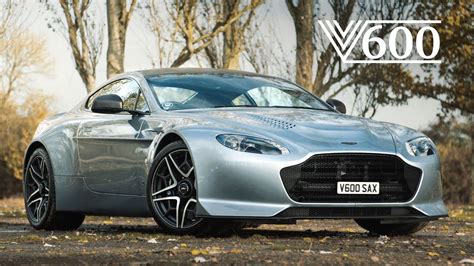 Aston Martin V12 Vantage V600 interjeras