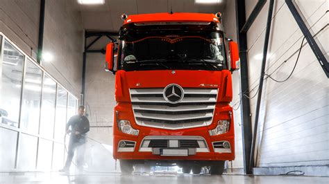 Teminis automobilio plovyklos nuotrauka Zarasuose