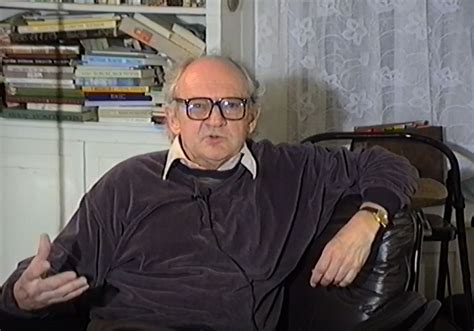 Vaizdo įrašo peržiūra apie pasikėsinimus į Hitlerį.