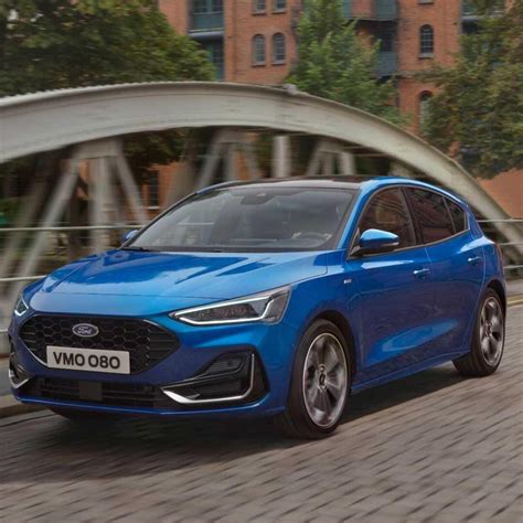 Teminė nuotrauka su Ford Focus hečbeku