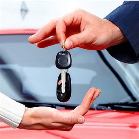 Infografika: Ką reikia žinoti prieš nuomojantis automobilį (draudimas, užstatas, tipas)