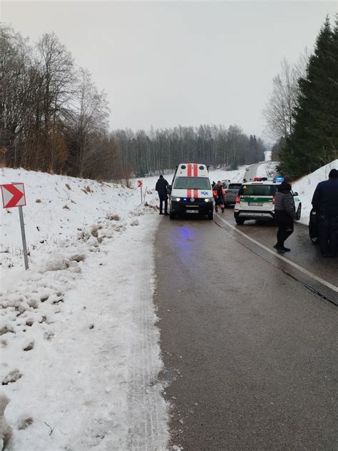 Tematinė nuotrauka: policijos automobilis eismo įvykio vietoje