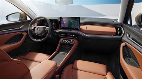 Skoda Octavia interjeras, rodantis priekinę ir galinę sėdynių erdvę