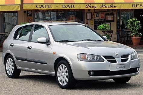 Nissan Almera N16 II 1.8 Acenta automobilio silueto nuotrauka