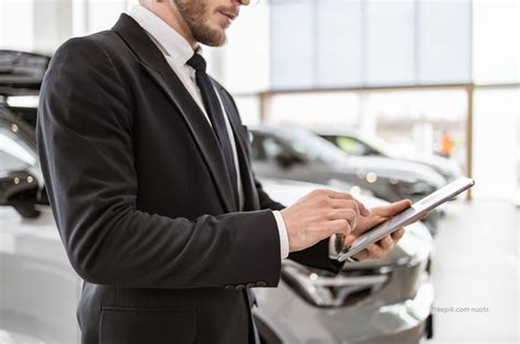 Infografika apie automobilių techninės priežiūros paslaugas