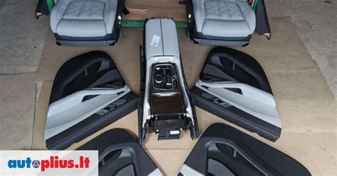 BMW X6 salono kilimėlių montavimas