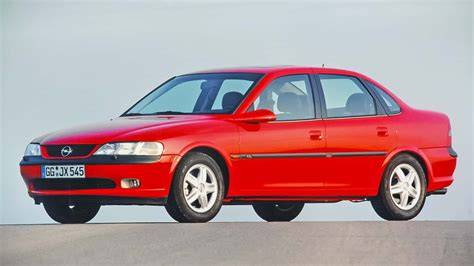 Infographic: Opel Vectra B motorų palyginimas 1995-1998