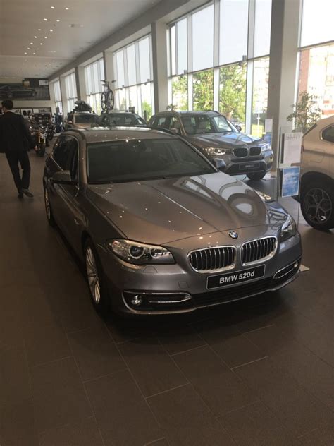 Tematinė nuotrauka: „Krasta Auto“ salonas, pristatantis BMW ir Mini modelius