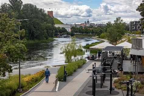 Aukštutinės pakrantės tilto panorama