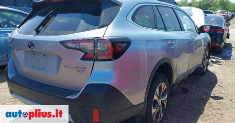 Subaru Outback variklio skyriaus saugiklių dėžės nuotrauka