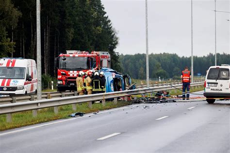 Avarijos vietos schema su paaiškinimu apie automobilių judėjimo trajektorijas