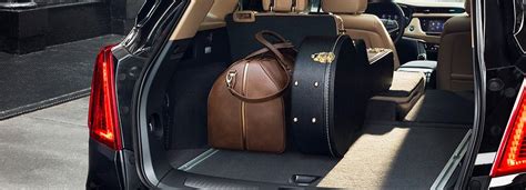 Cadillac ATS kėbulo dizainas ir interjeras
