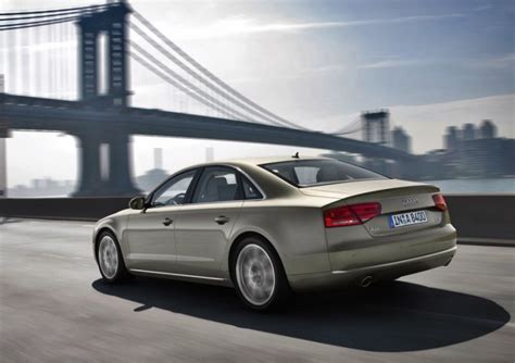 Infografika: Audi A8 variklių gama ir hibridinės technologijos