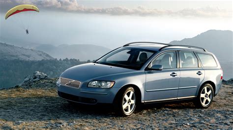 Volvo V50 variklio skyrius