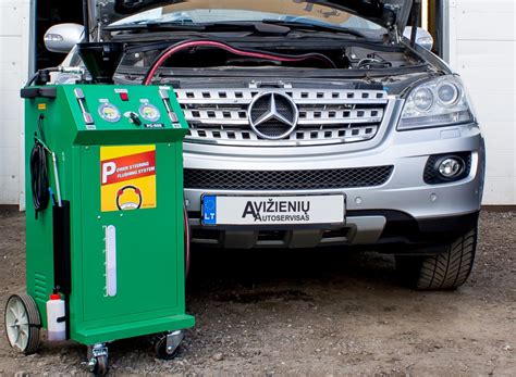 Nuotrauka: autoserviso įranga vairo kolonėlių remontui