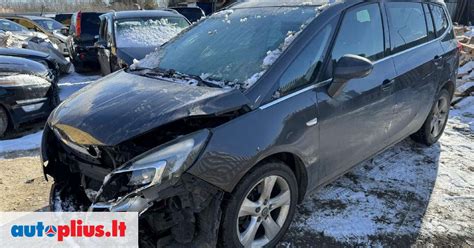 Opel Zafira A priekinė dalis su buferiu ir grotelėmis