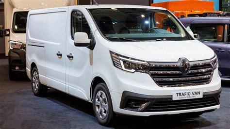 Renault Trafic Van interjero nuotrauka su moduline darbo vieta
