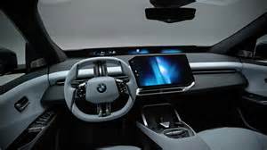 BMW iX3 interjero vaizdas su Panoramic iDrive