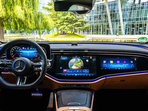 Mercedes-Benz E klasės MBUX Superscreen