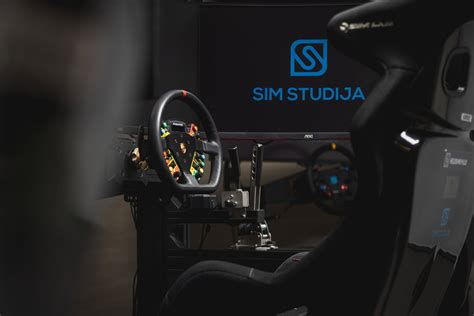 Lenktynių simuliatoriaus techninė įranga