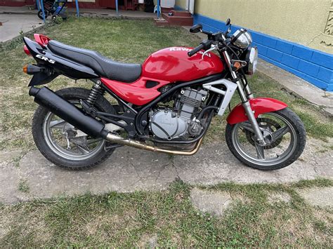 Tematinė nuotrauka: Kawasaki ER5 mieste