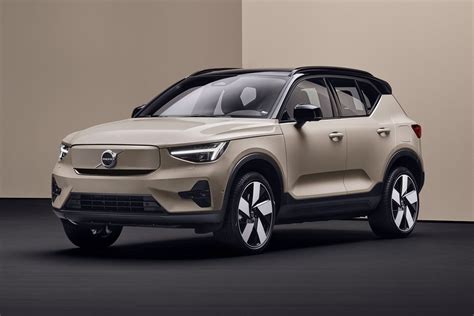 „Volvo EX40“ ir „EC40“ modelių palyginimas