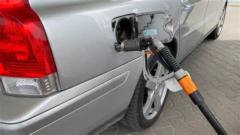 Tematinė nuotrauka: dujomis varomas automobilis