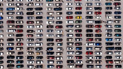 Infografika: automobilių markės pagal avarijų riziką