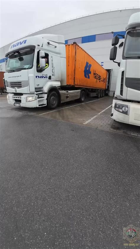 Teminė nuotrauka: konteineris su automobiliais iš JAV