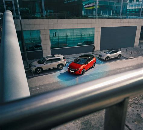 Degančios automobilio dalies vaizdas