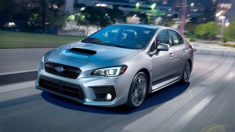 Subaru Impreza interjeras