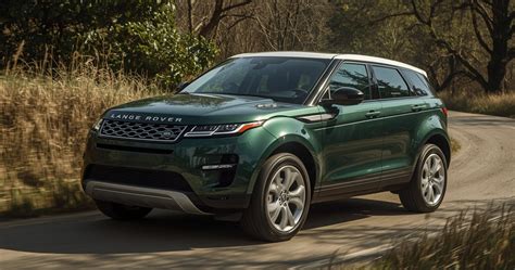 Nuotrauka su įvairiomis Land Rover pakabos sistemoms skirtomis detalėmis