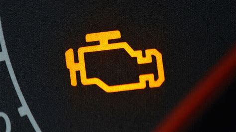 „Check Engine“ lemputė ir jos galimos priežastys