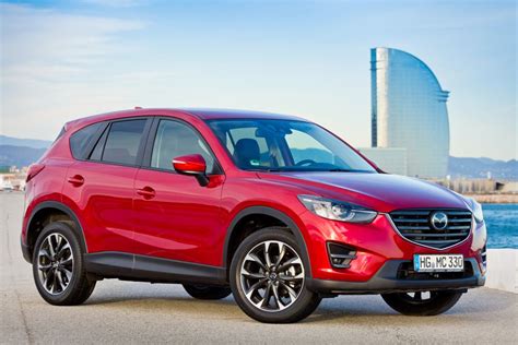 Mazda CX-5 automobilio nuotrauka iš šono